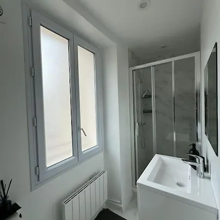 2 Pieces Parisien A Proximite De La Defense Apartment *